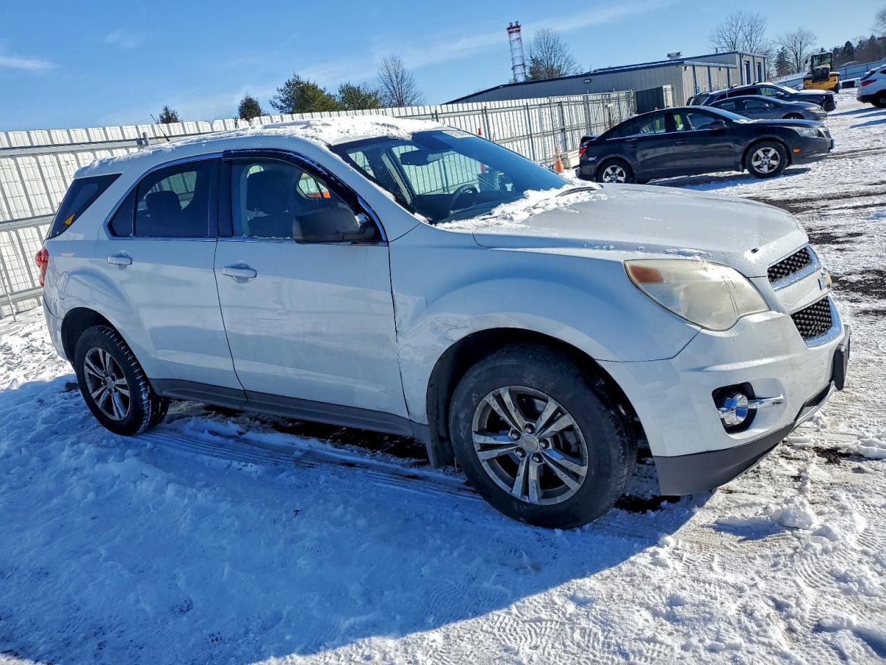2013 CHEVROLET EQUINOX LS photo 4