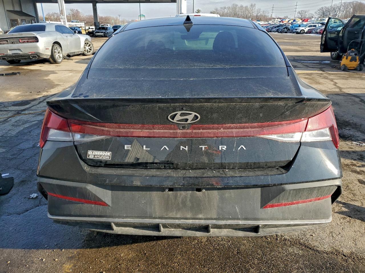 2025 HYUNDAI ELANTRA SEL SPORT photo 6