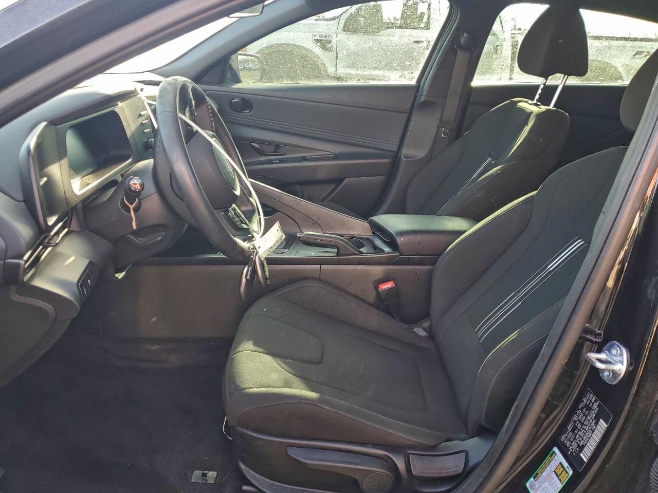 2025 HYUNDAI ELANTRA SEL SPORT photo 7
