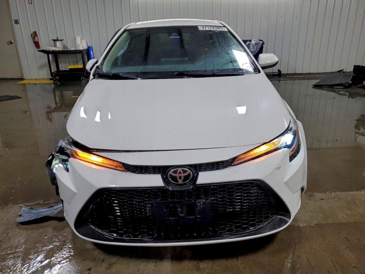2021 TOYOTA COROLLA LE photo 9