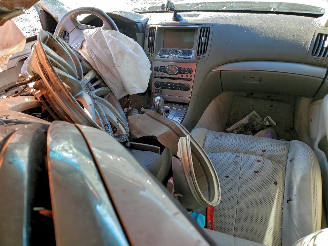 2010 INFINITI G37 BASE photo 8