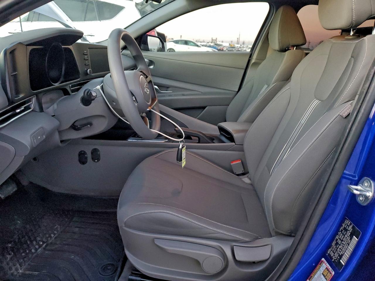 2023 HYUNDAI ELANTRA SEL photo 7