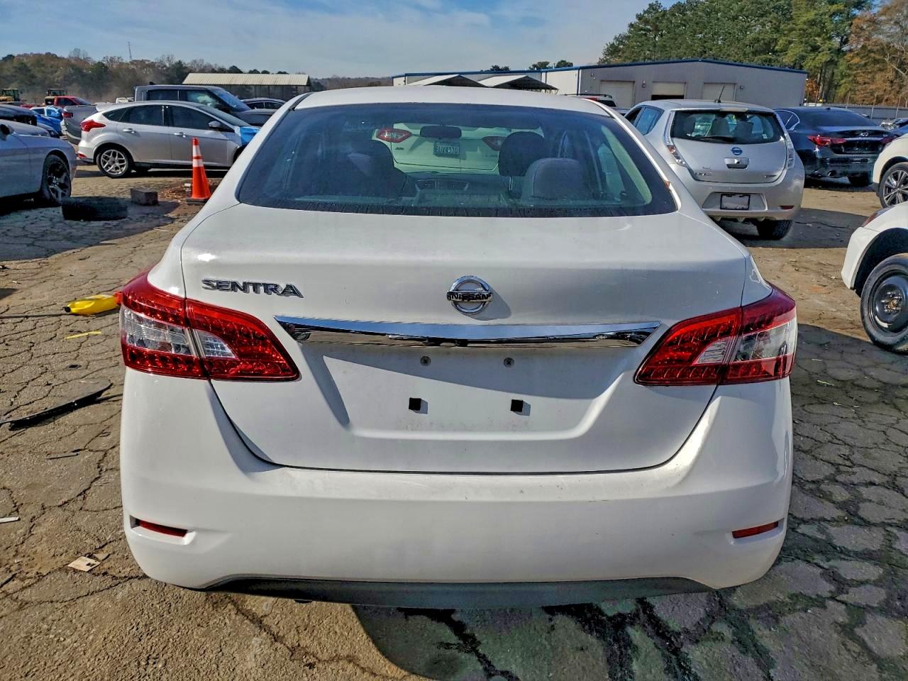 2015 NISSAN SENTRA S photo 6