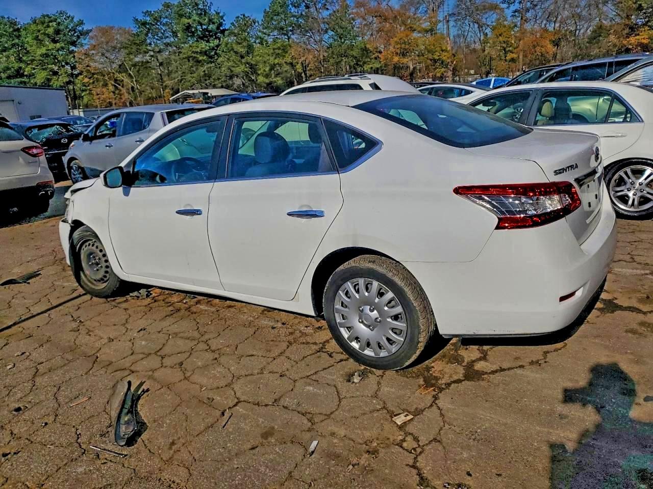 2015 NISSAN SENTRA S photo 2
