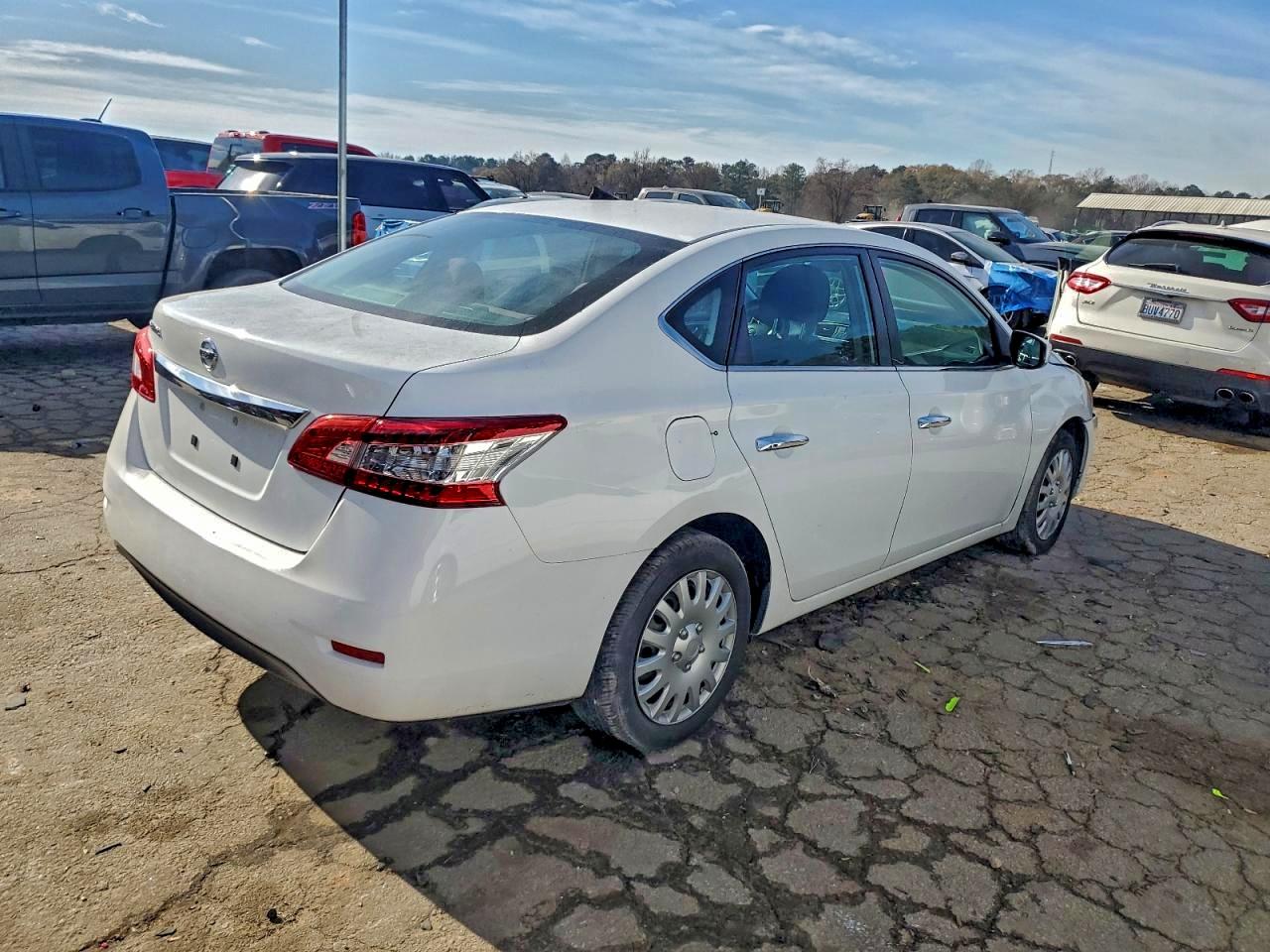 2015 NISSAN SENTRA S photo 3