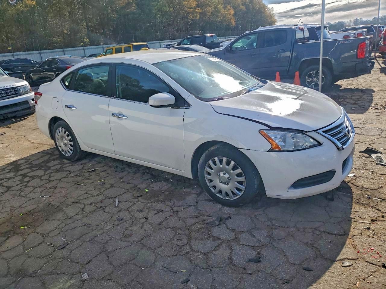 2015 NISSAN SENTRA S photo 4