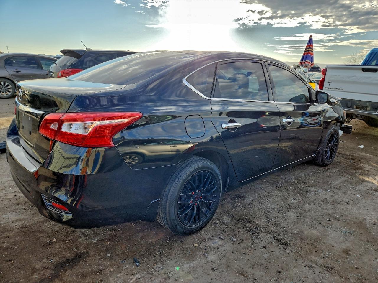 2019 NISSAN SENTRA S photo 5