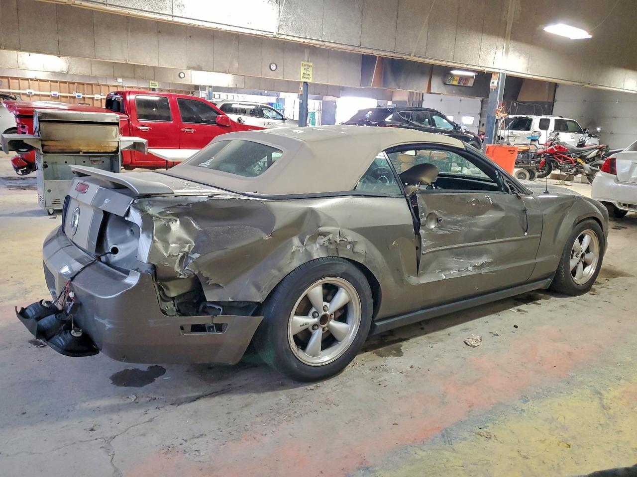 2005 FORD MUSTANG photo 7