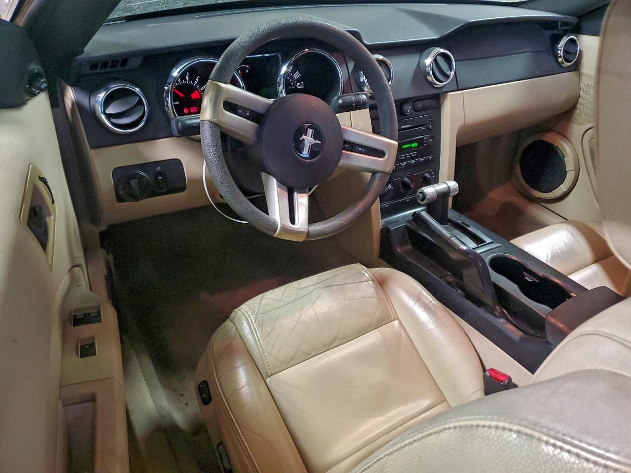 2005 FORD MUSTANG photo 22