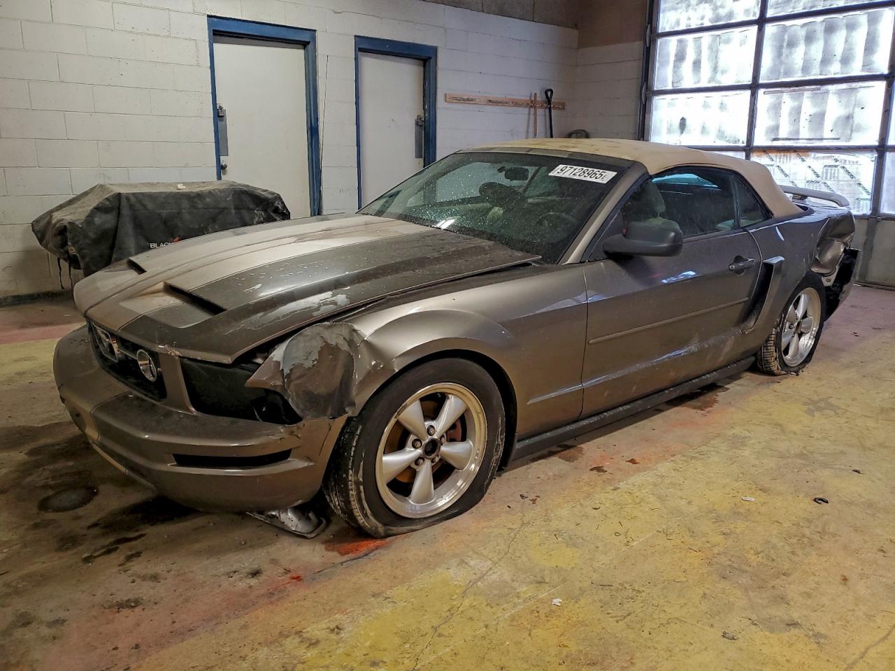 2005 FORD MUSTANG