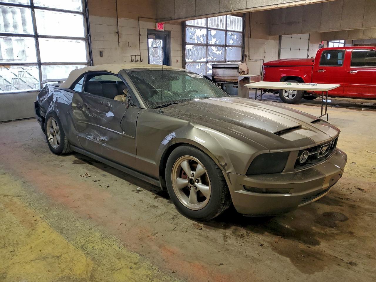 2005 FORD MUSTANG photo 10