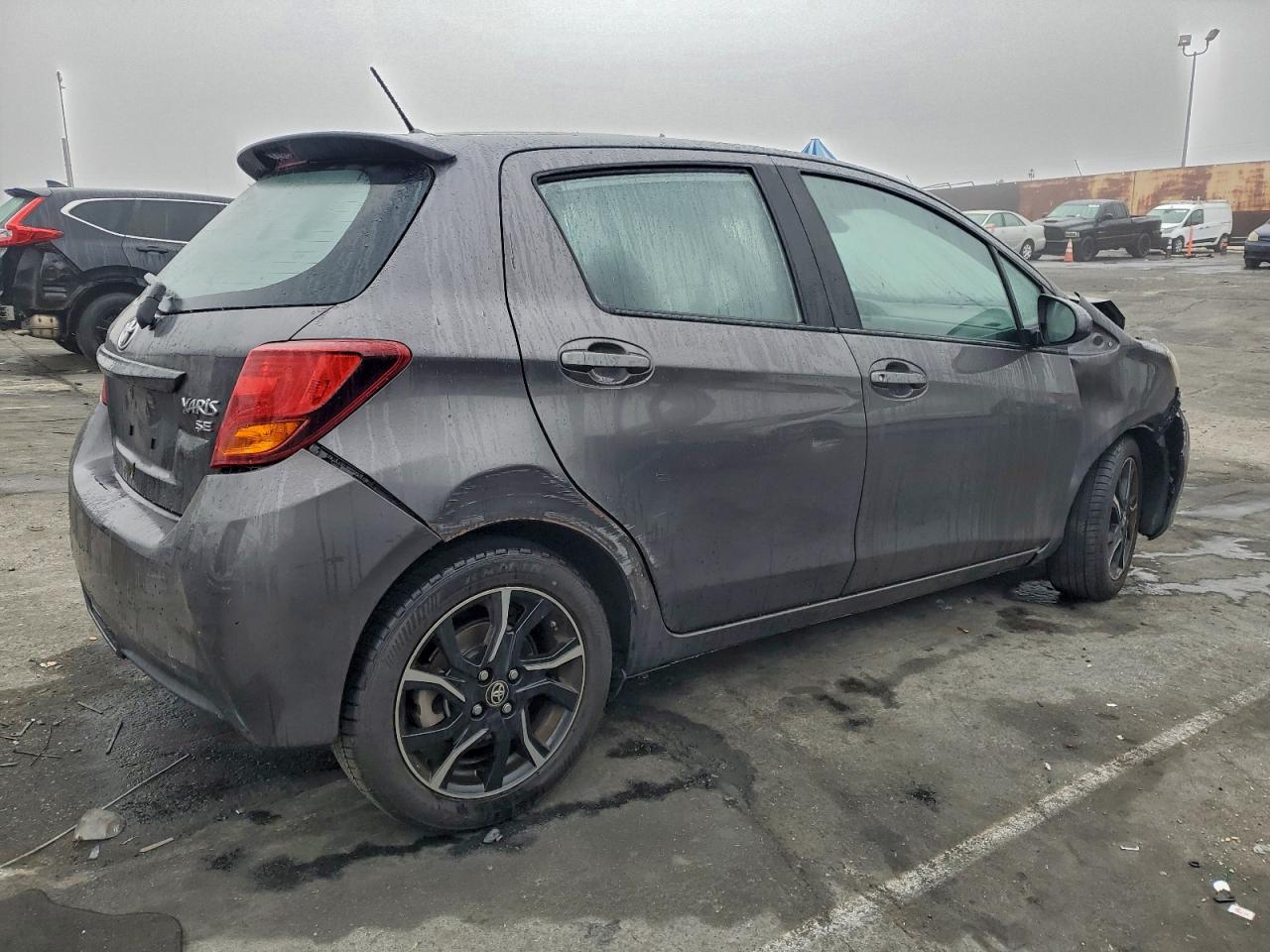 2017 TOYOTA YARIS L photo 3