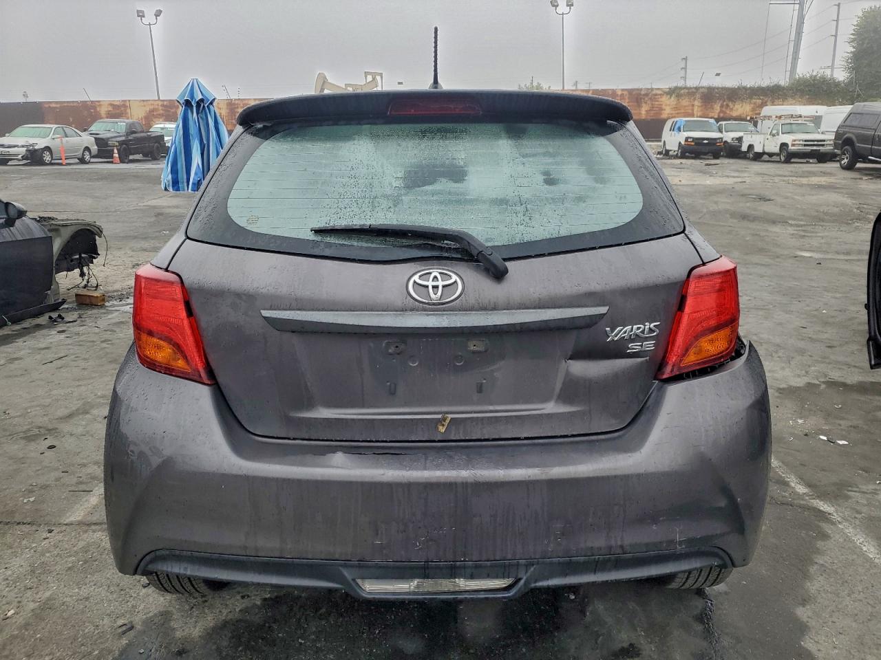 2017 TOYOTA YARIS L photo 6