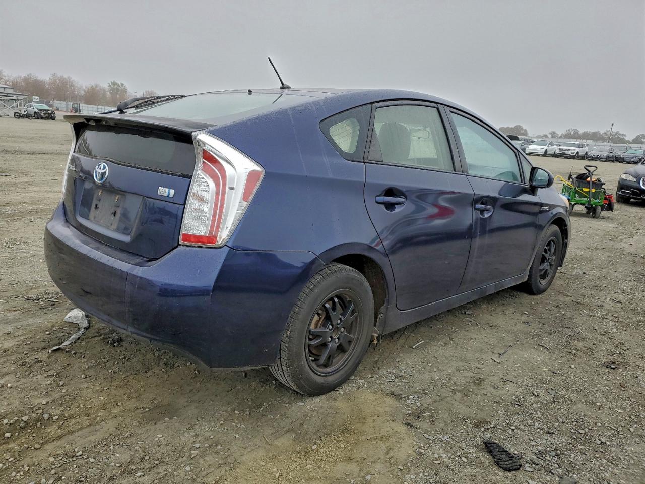 2012 TOYOTA PRIUS photo 3