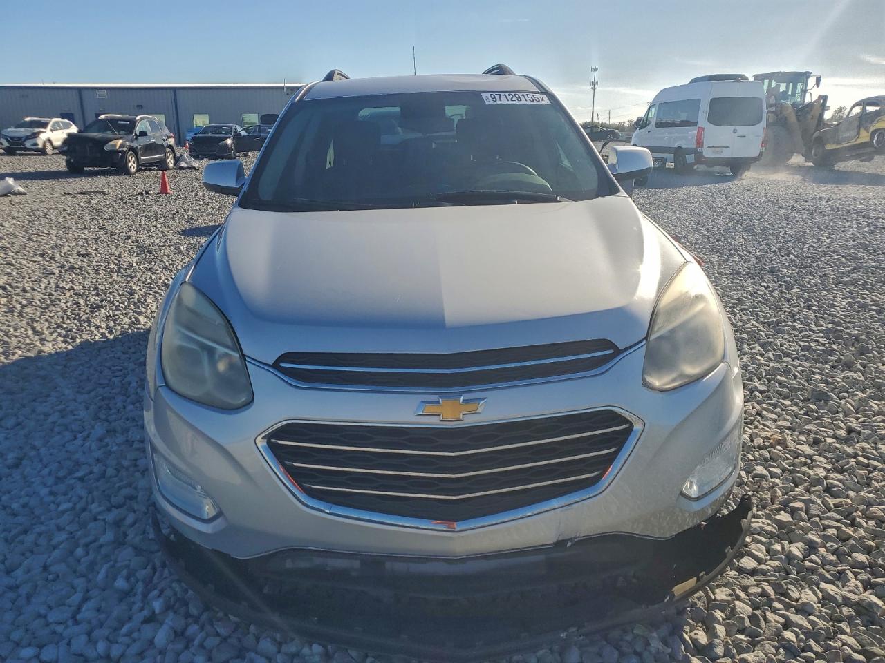 2017 CHEVROLET EQUINOX LT photo 5