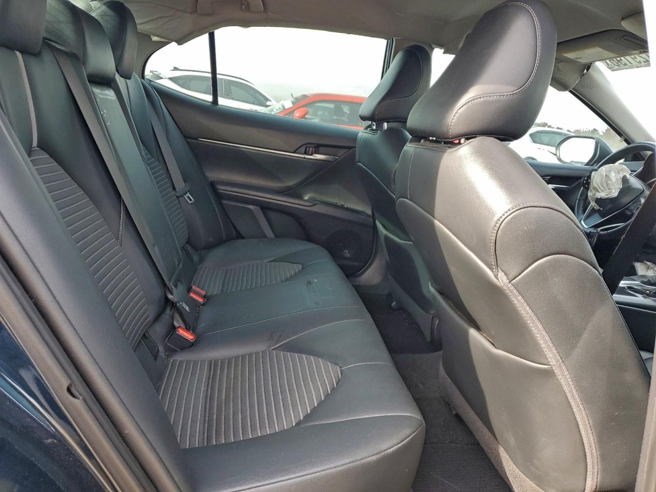 2020 TOYOTA CAMRY SE photo 10