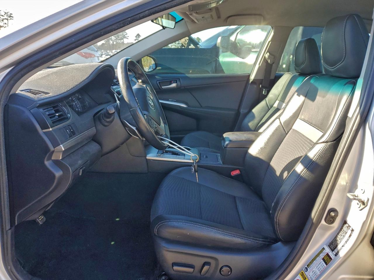 2013 TOYOTA CAMRY L photo 13