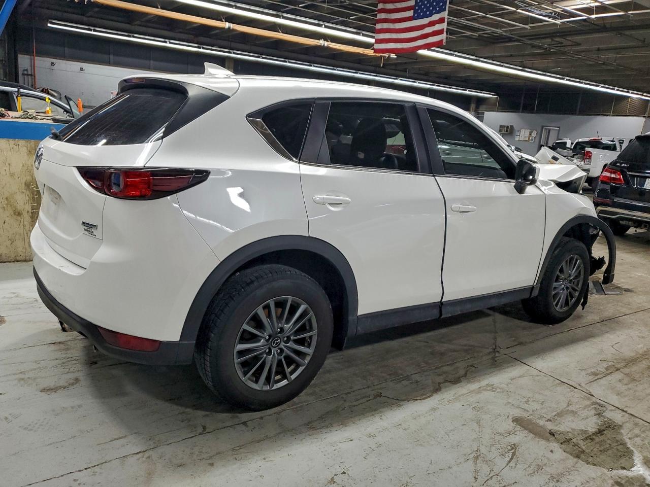 2017 MAZDA CX-5 SPORT photo 3