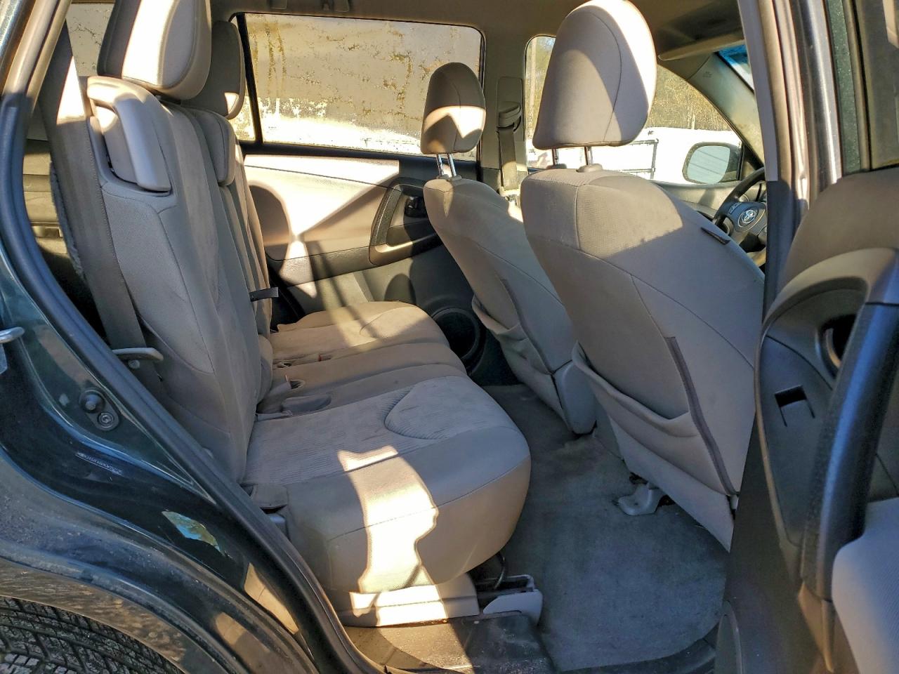 2012 TOYOTA RAV4 photo 11