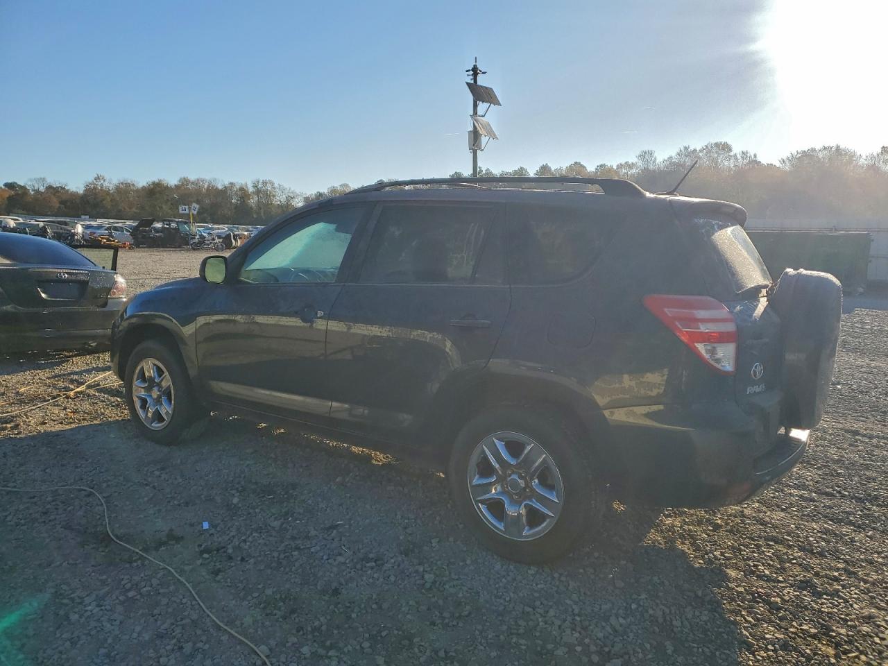 2012 TOYOTA RAV4 photo 2