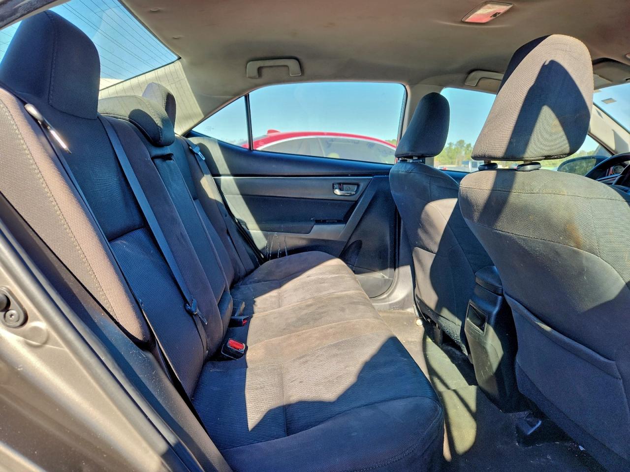 2018 TOYOTA COROLLA L photo 10