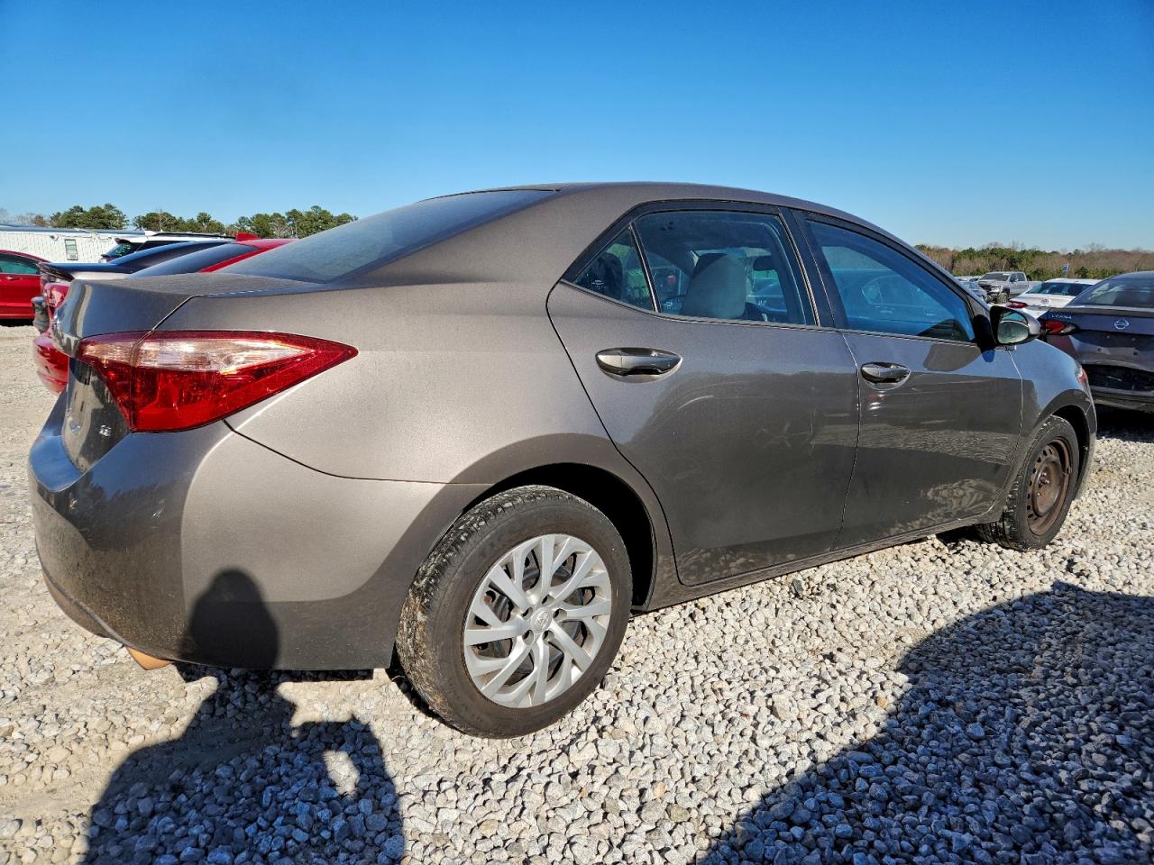 2018 TOYOTA COROLLA L photo 3