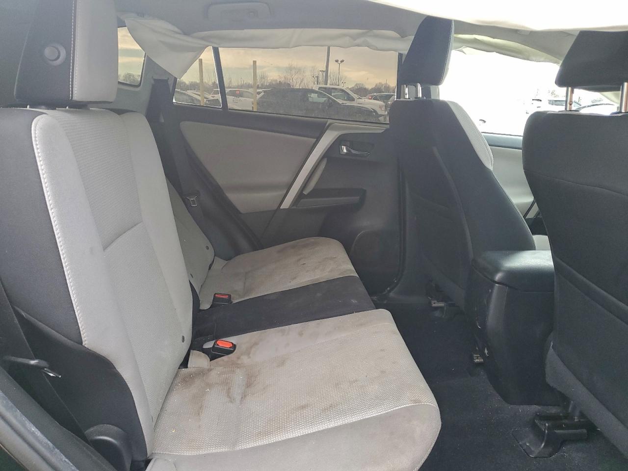 2016 TOYOTA RAV4 XLE photo 21