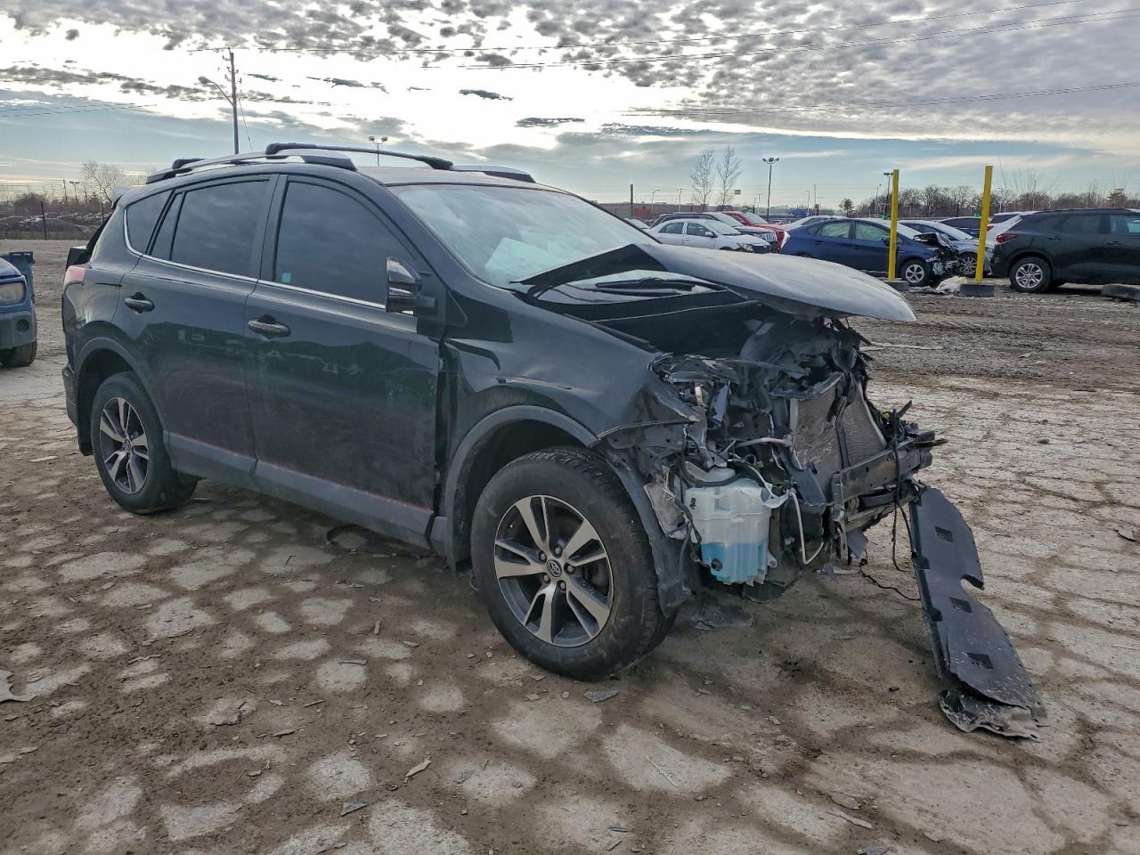 2016 TOYOTA RAV4 XLE photo 7