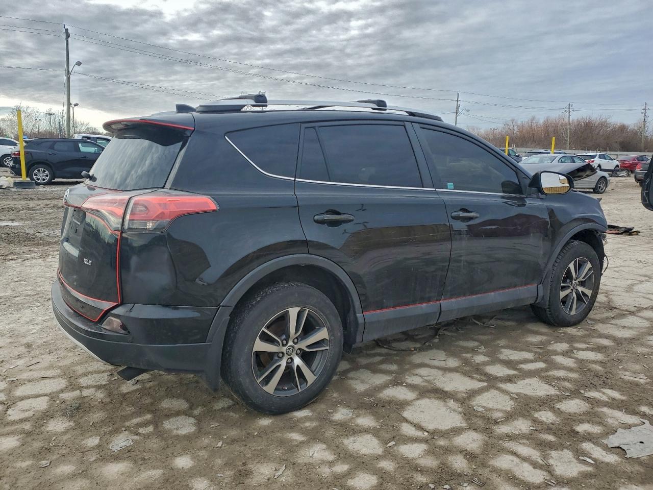 2016 TOYOTA RAV4 XLE photo 5