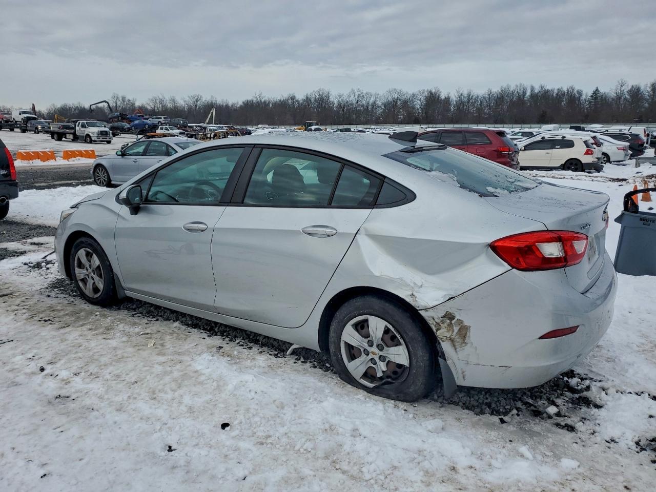 2017 CHEVROLET CRUZE LS photo 2