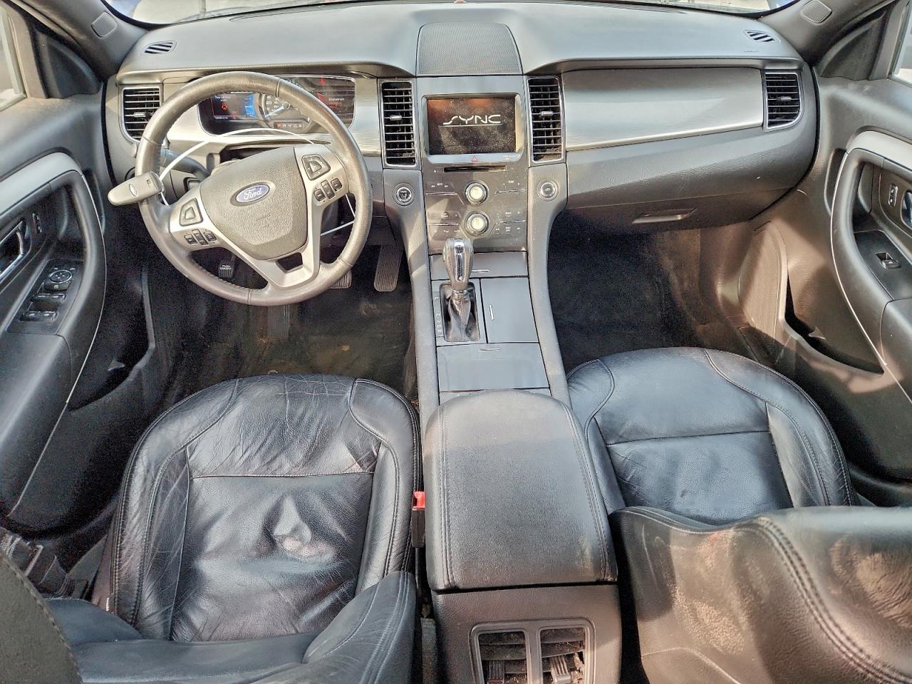 2015 FORD TAURUS SEL photo 8