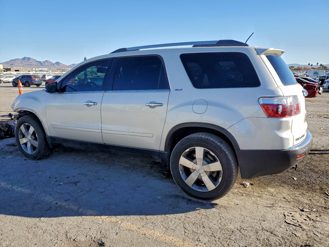2010 GMC ACADIA SLT-1 photo 2