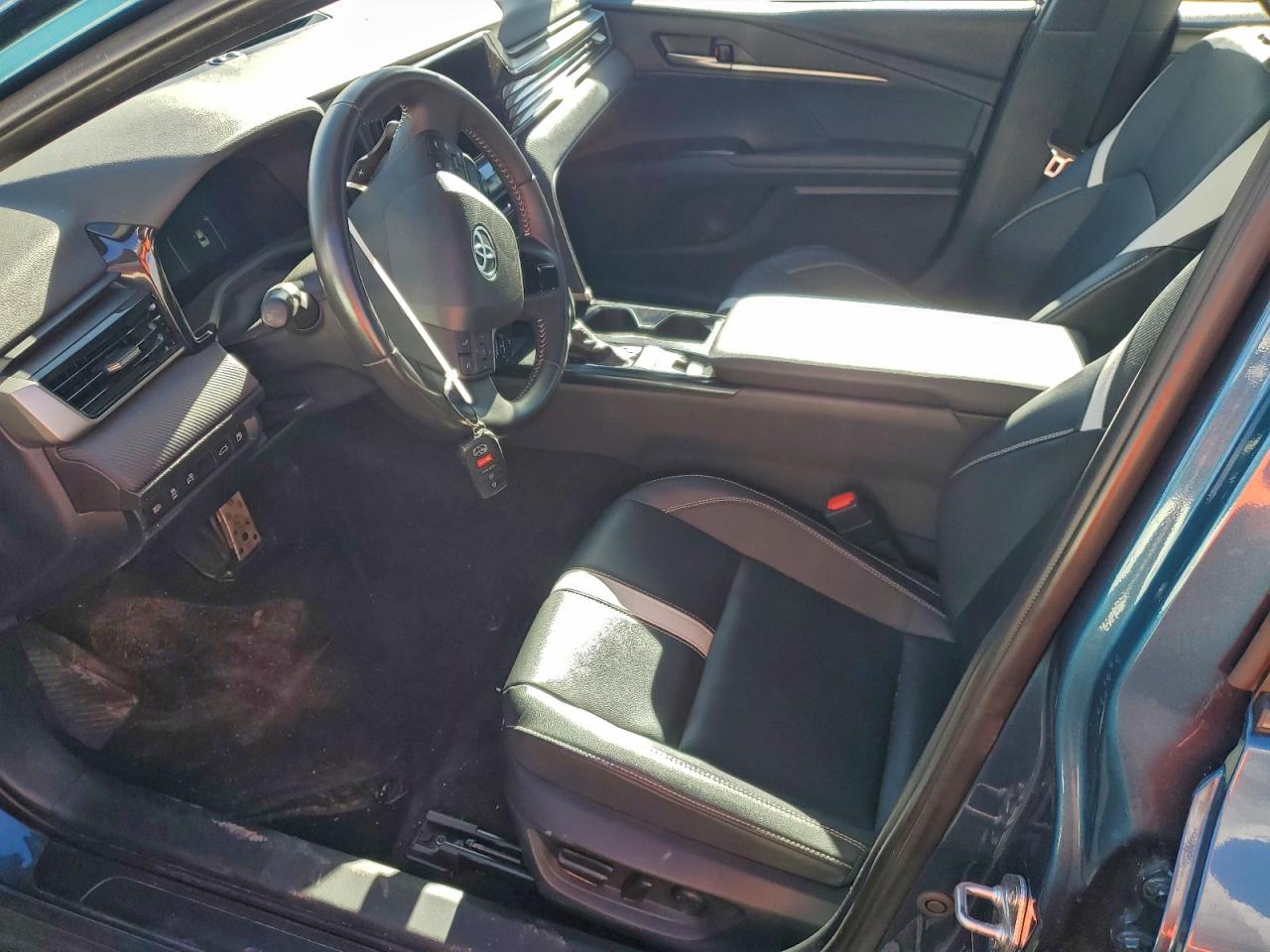 2025 TOYOTA CAMRY XSE photo 13