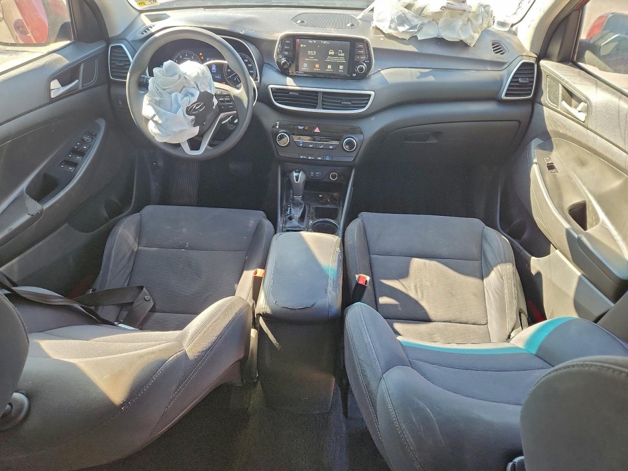 2020 HYUNDAI TUCSON SE photo 8