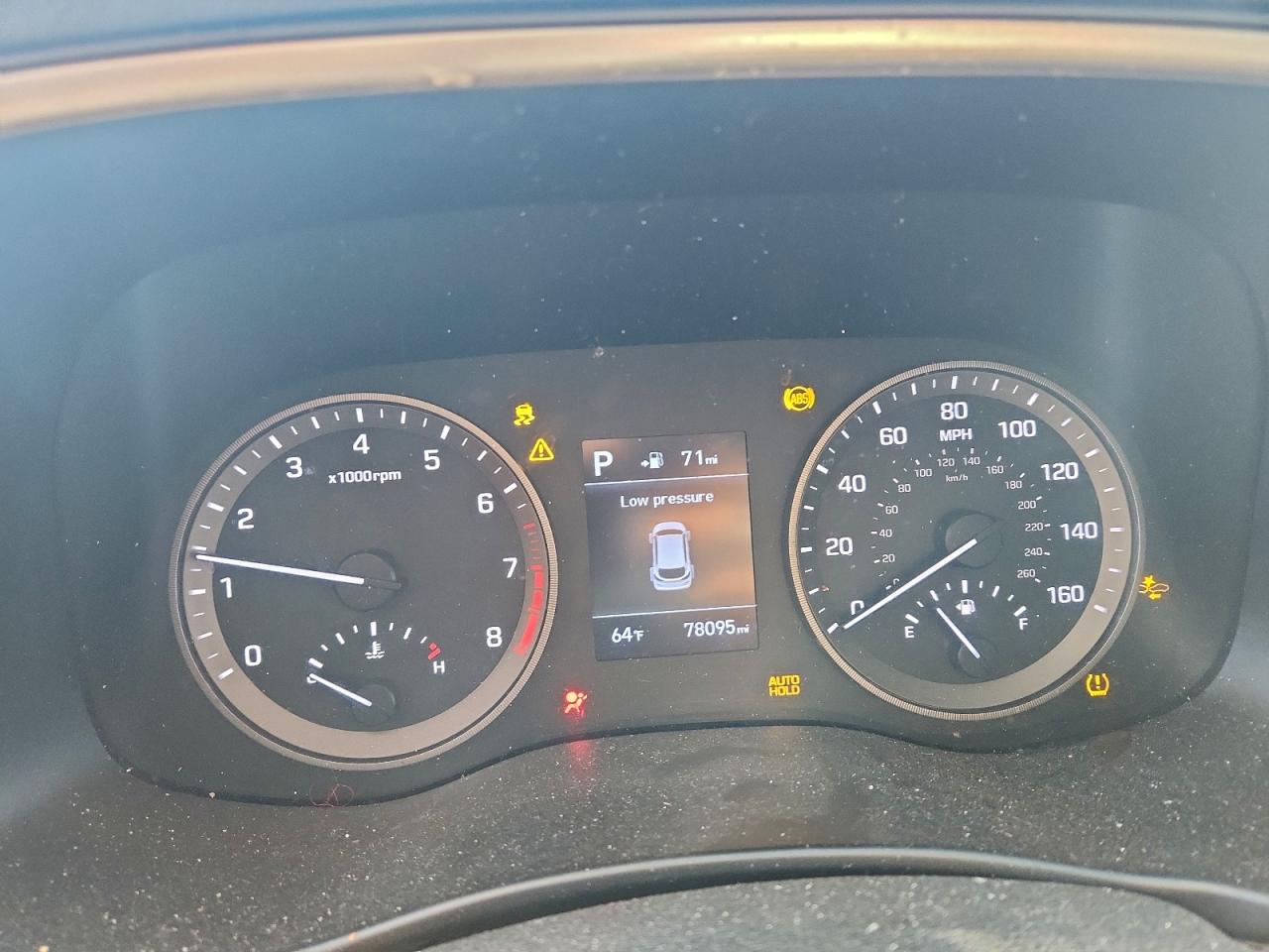 2020 HYUNDAI TUCSON SE photo 9