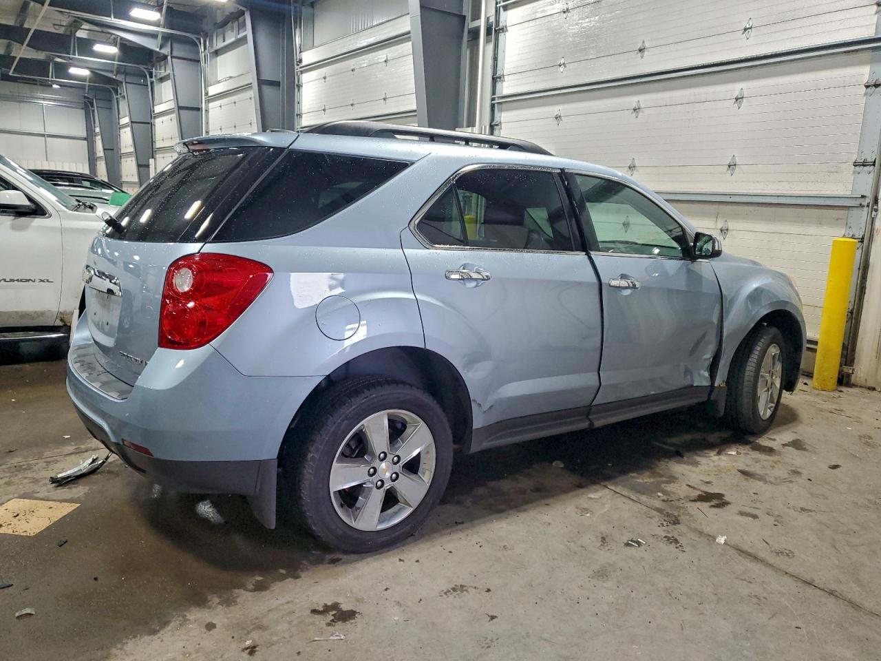 2015 CHEVROLET EQUINOX LT photo 3