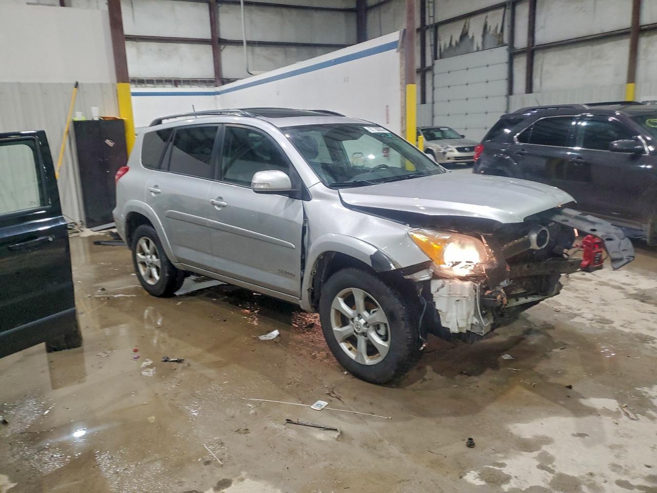 2011 TOYOTA RAV4 LIMITED photo 4