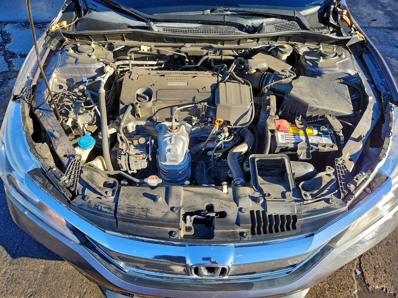2016 HONDA ACCORD LX photo 11