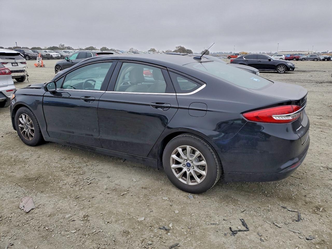 2018 FORD FUSION S photo 2