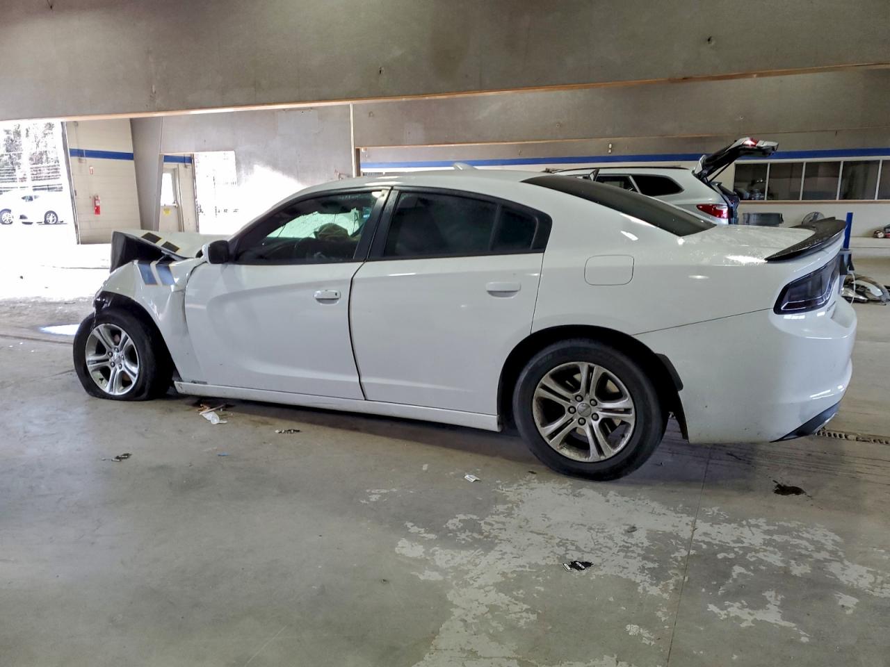 2015 DODGE CHARGER SE photo 2