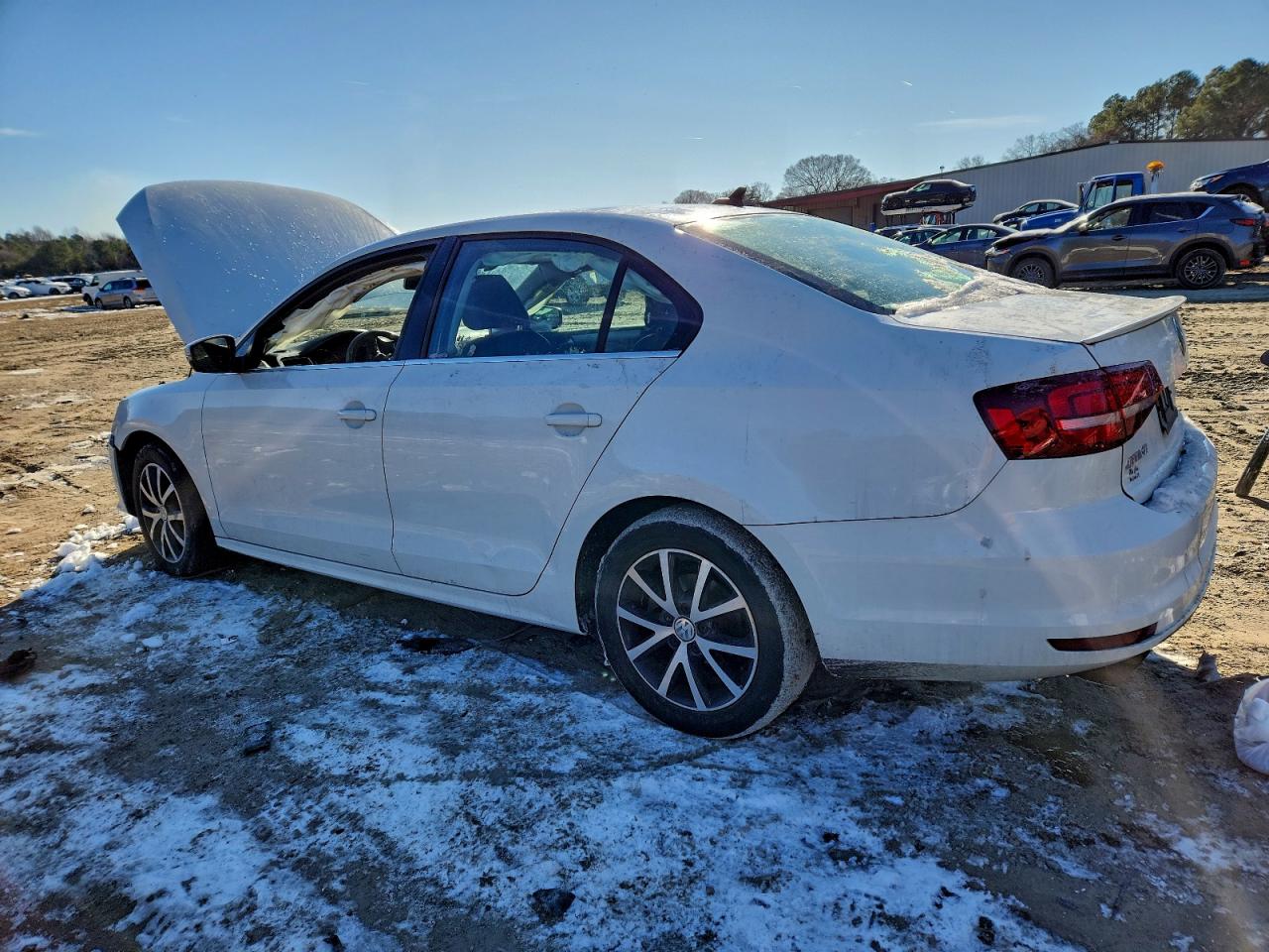 2017 VOLKSWAGEN JETTA SE photo 2