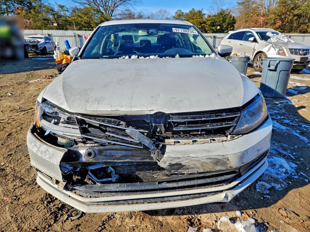 2017 VOLKSWAGEN JETTA SE photo 5