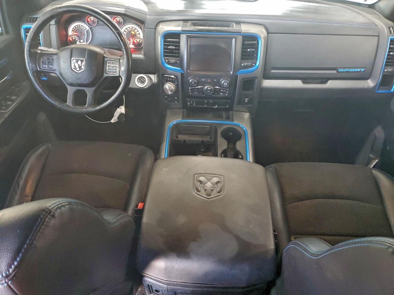 2018 RAM 1500 SPORT photo 8