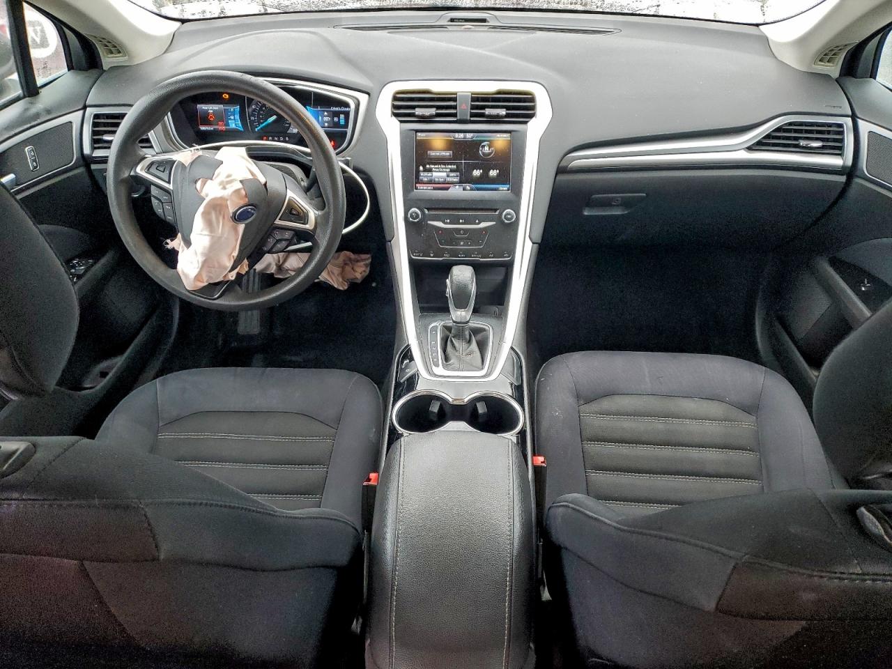 2014 FORD FUSION SE photo 22