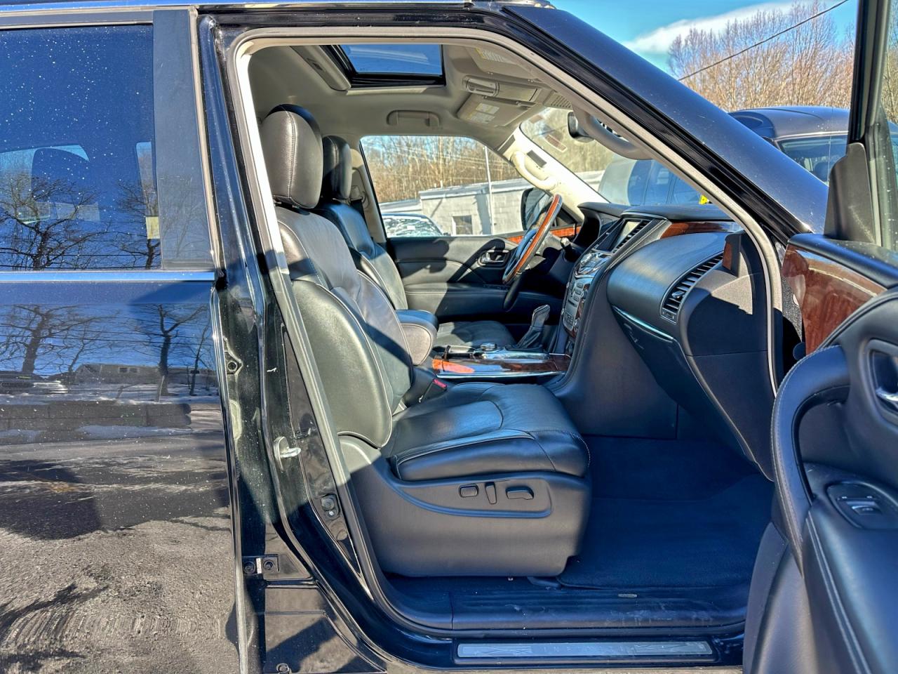 2018 INFINITI QX80 BASE photo 7