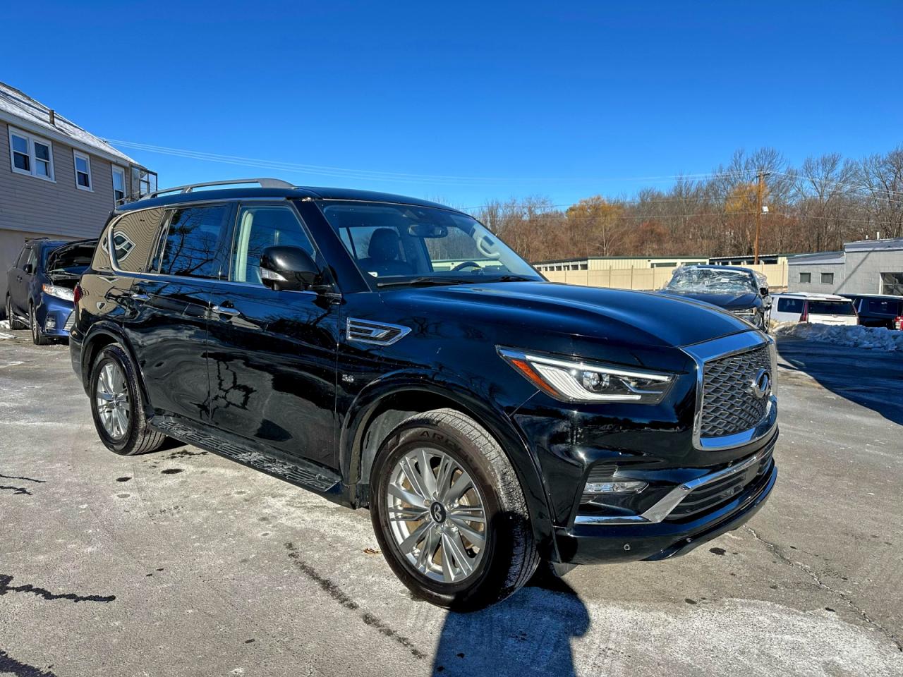 2018 INFINITI QX80 BASE photo 4