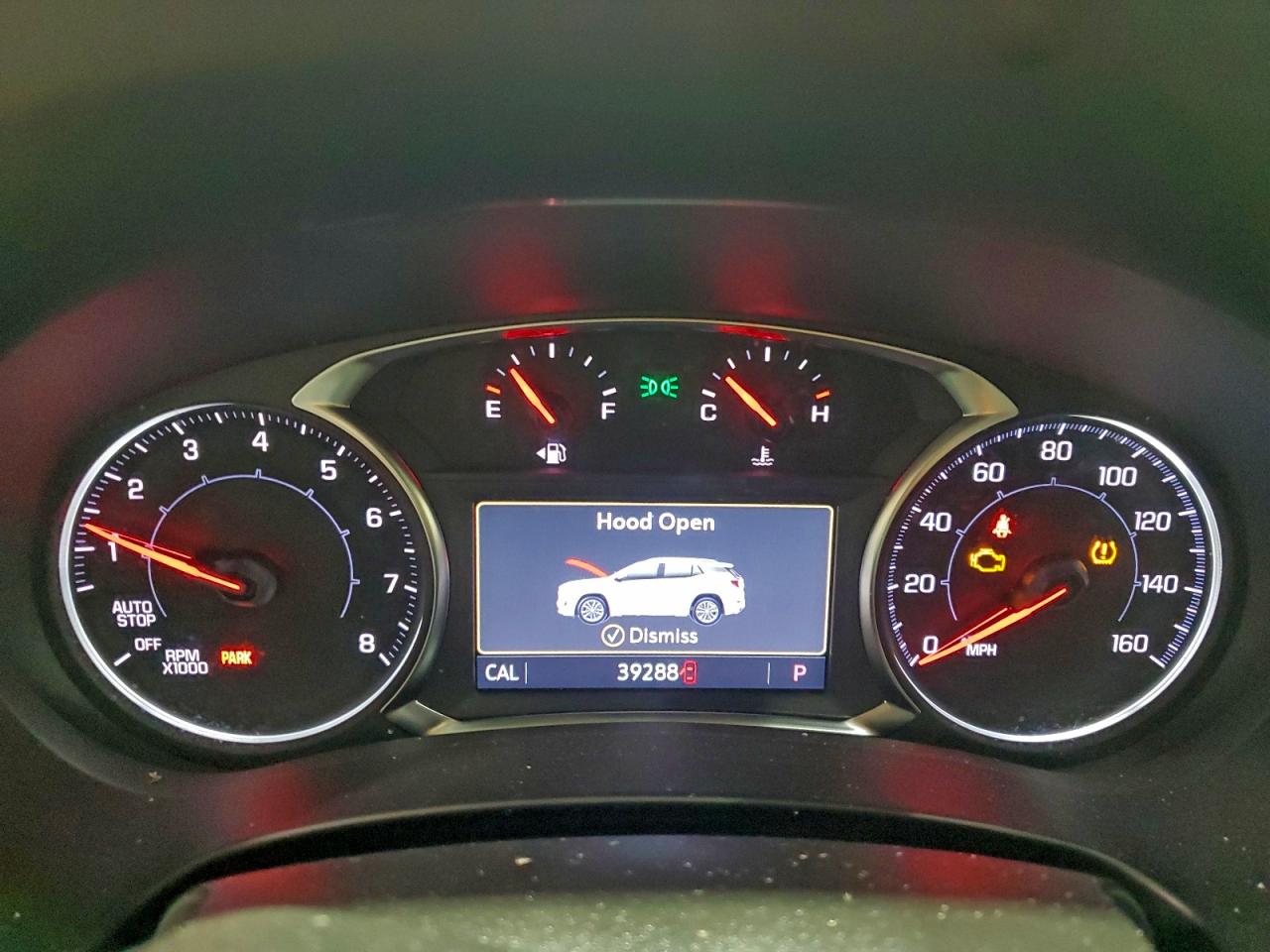 2024 GMC TERRAIN SLT photo 9