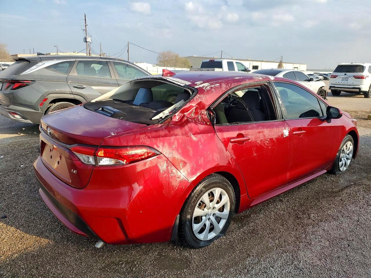 2022 TOYOTA COROLLA LE photo 3