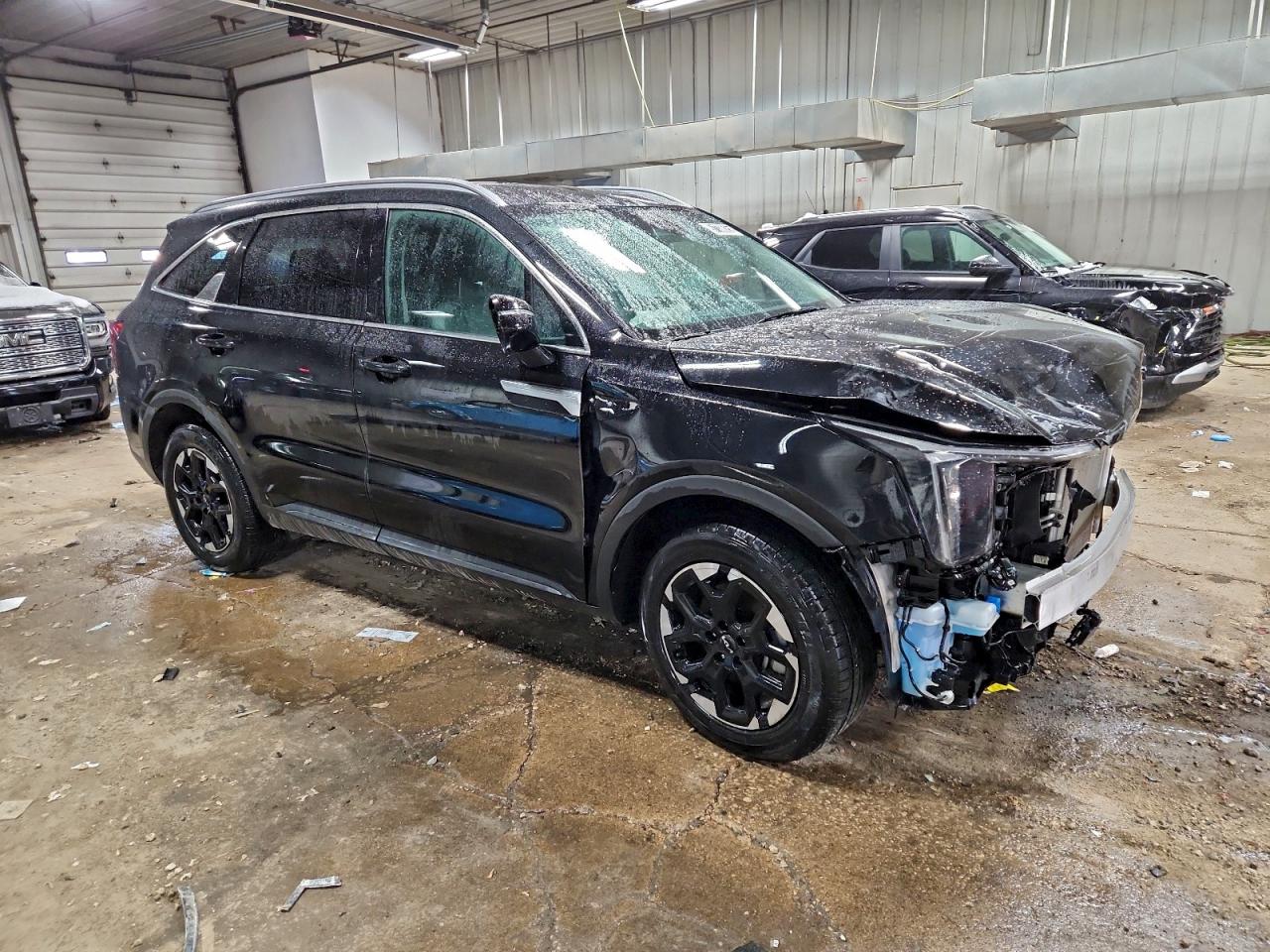 2024 KIA SORENTO S photo 4