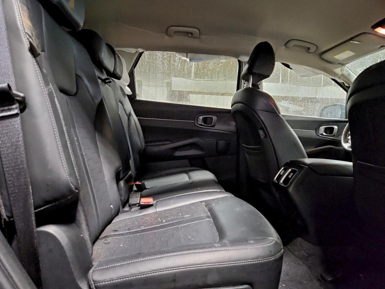 2024 KIA SORENTO S photo 11
